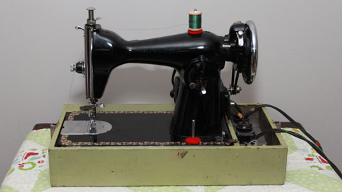 Vintage Sewing Machine | Imperial Singer 15 Clone