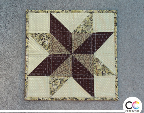 Craftcore | square quilted mug rug with bi-color 8 pointed diamond star