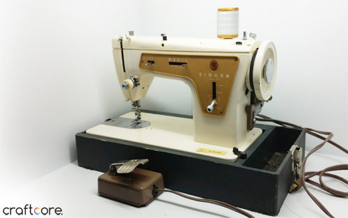 Sewing Machine Showcase: Singer 237 Vintage Sewing Machine Review