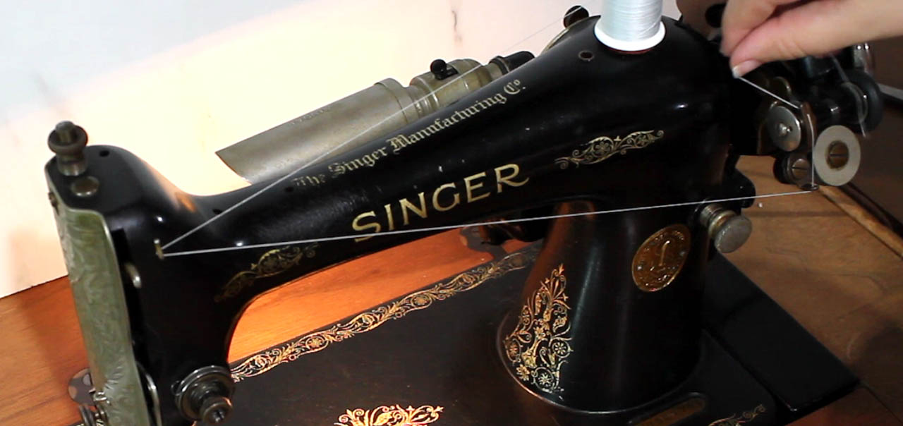 The Singer 66 - How to Thread, How to Wind the Bobbin